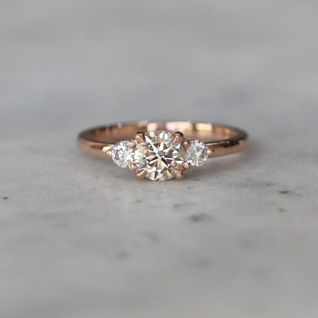 ROUND ARGYLE / TRILOGY RING