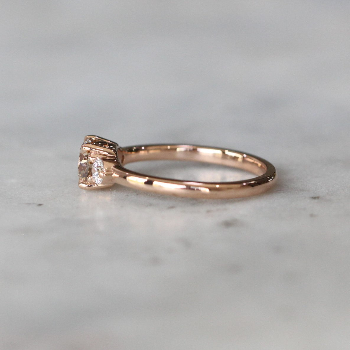 ROUND ARGYLE / TRILOGY RING