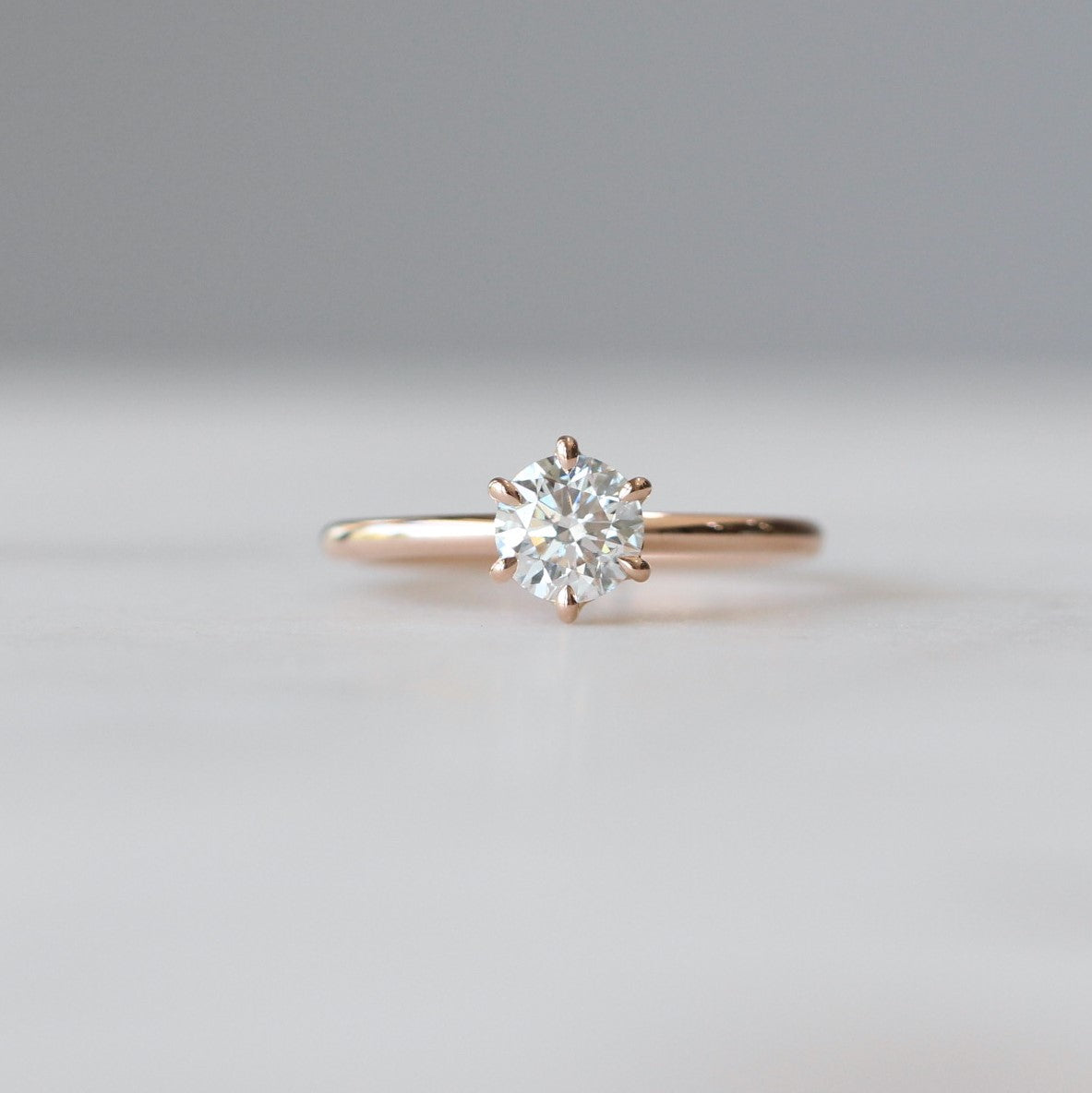 ROUND DIAMOND / SOLITAIRE RING II