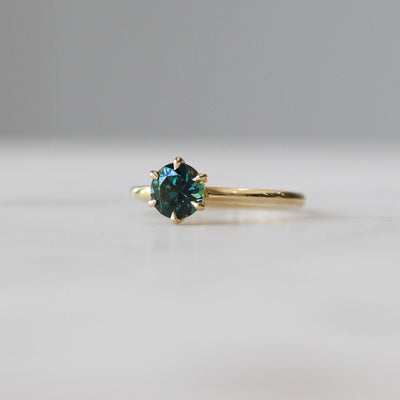 ROUND / SAPPHIRE SOLITAIRE RING TWO