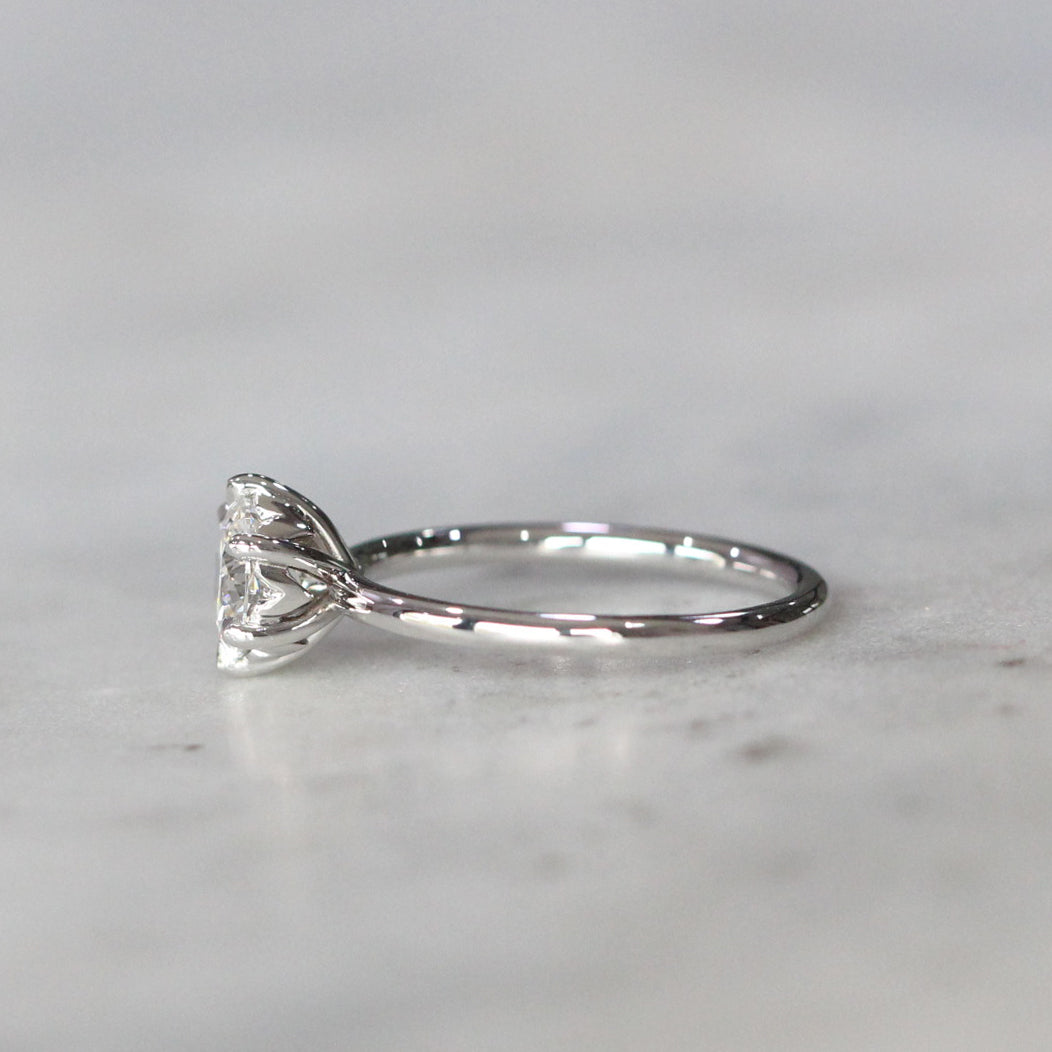 LAB CREATED / ROUND DIAMOND RING