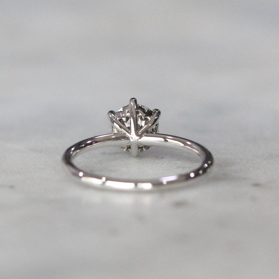 LAB CREATED / ROUND DIAMOND RING