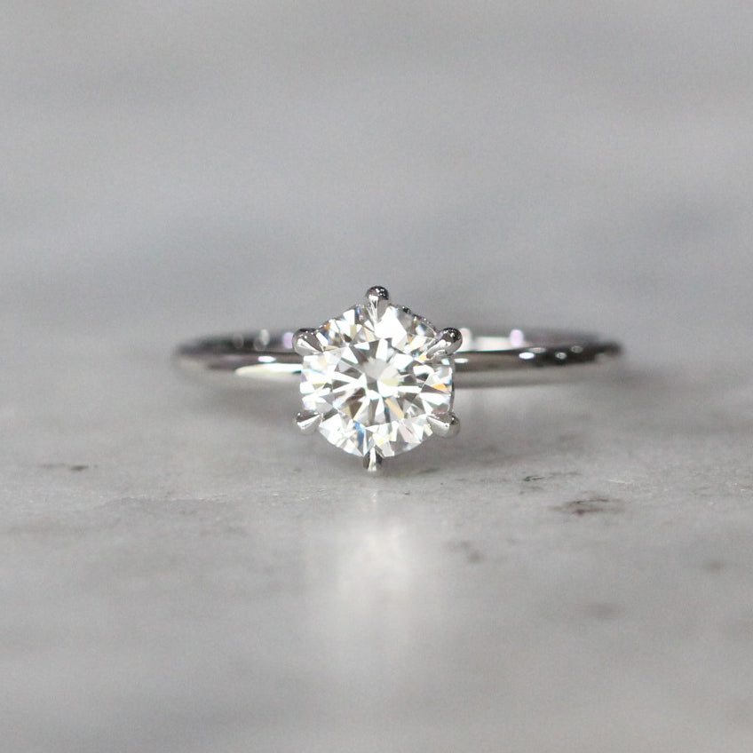 LAB CREATED / ROUND DIAMOND RING