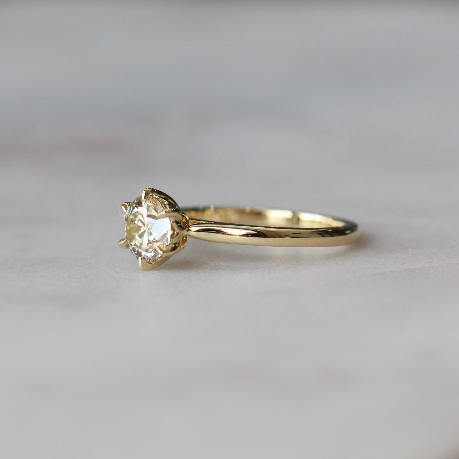 ARGYLE / SOLITAIRE RING