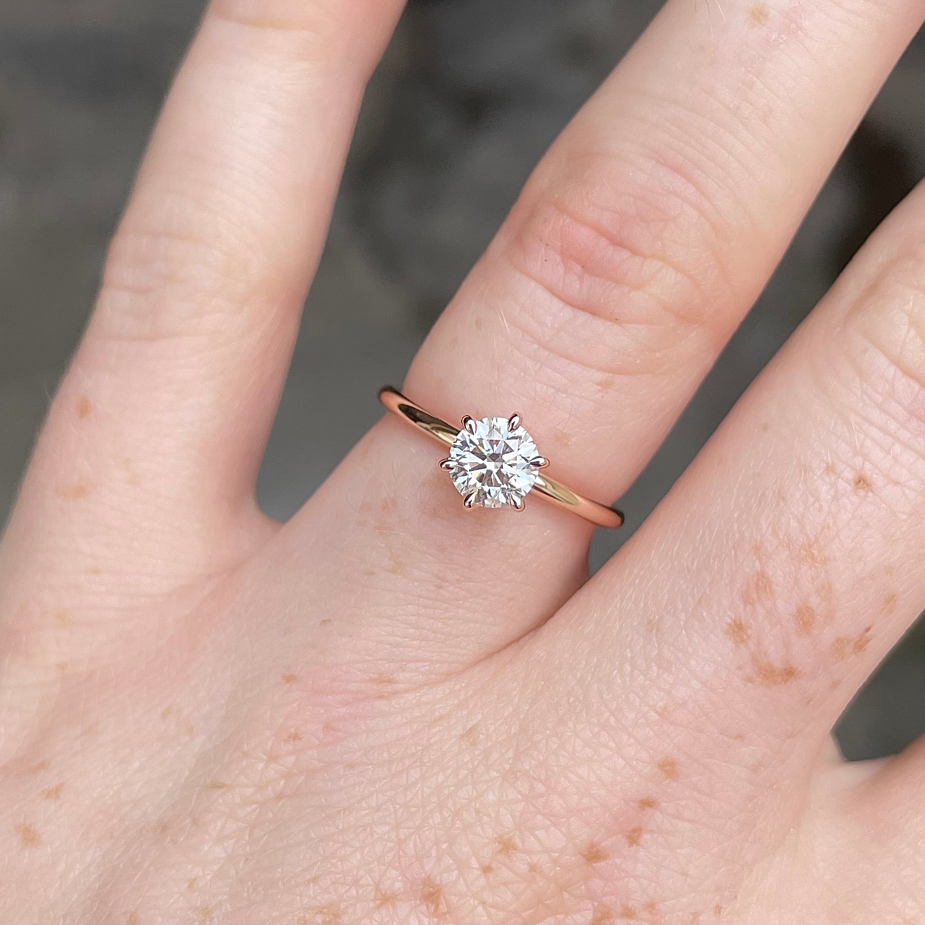 ROUND DIAMOND / SOLITAIRE RING II