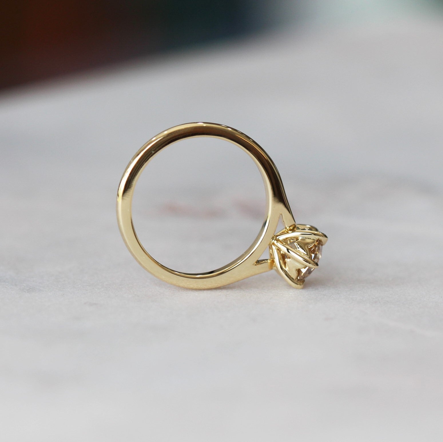 ARGYLE / SOLITAIRE RING