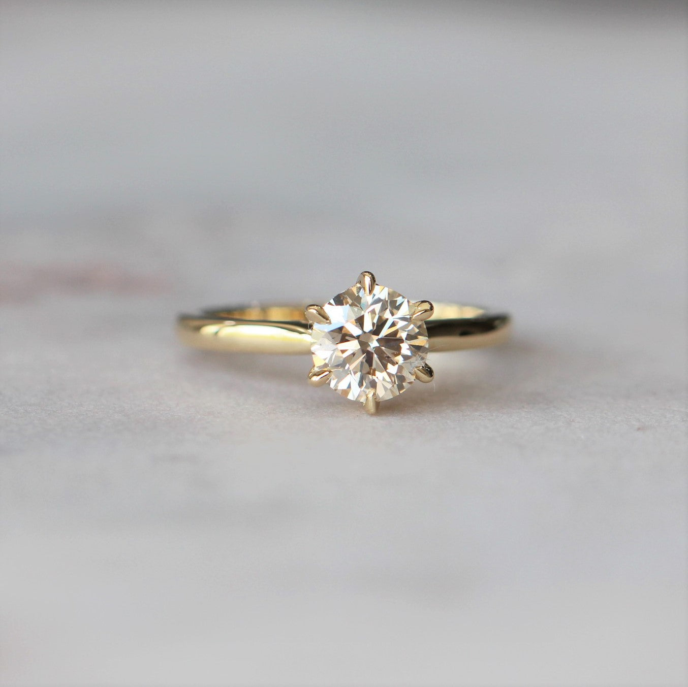 ARGYLE / SOLITAIRE RING
