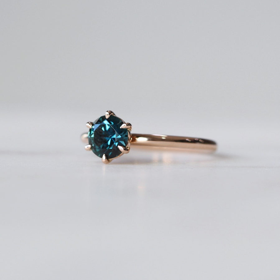 ROUND / SAPPHIRE SOLITAIRE RING