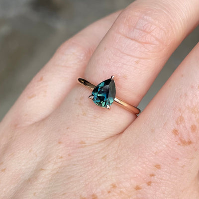 PEAR PARTI SAPPHIRE RING