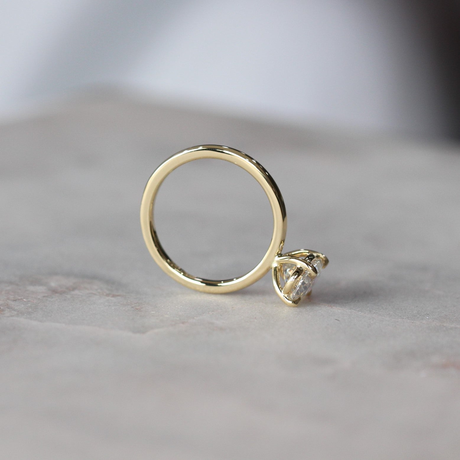 EVIE MOISSANITE / SOLITAIRE RING