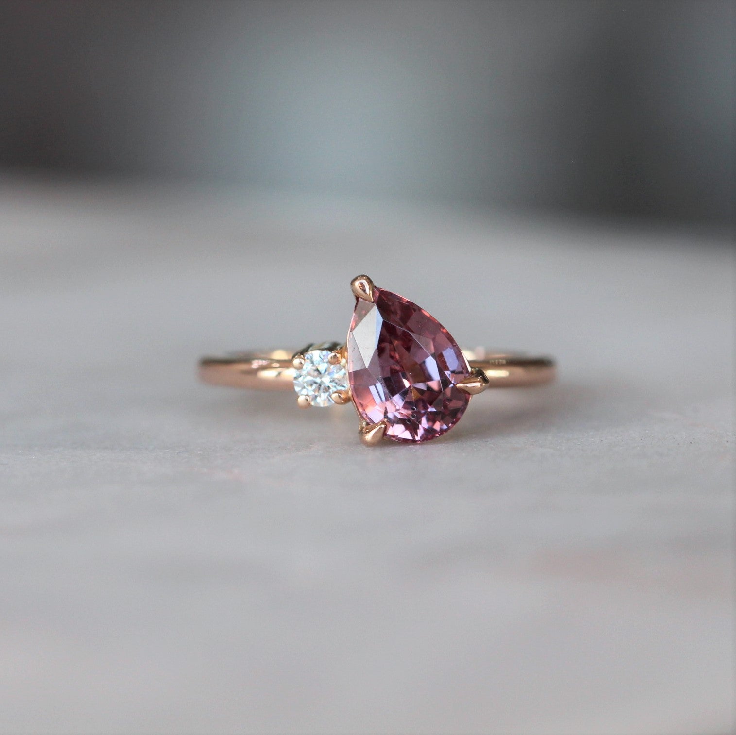 MALAYA GARNET DIAMOND RING