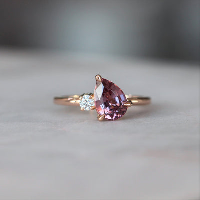 MALAYA GARNET & DIAMOND RING