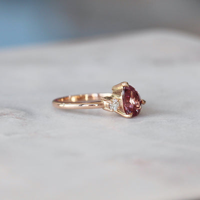 MALAYA GARNET & DIAMOND RING