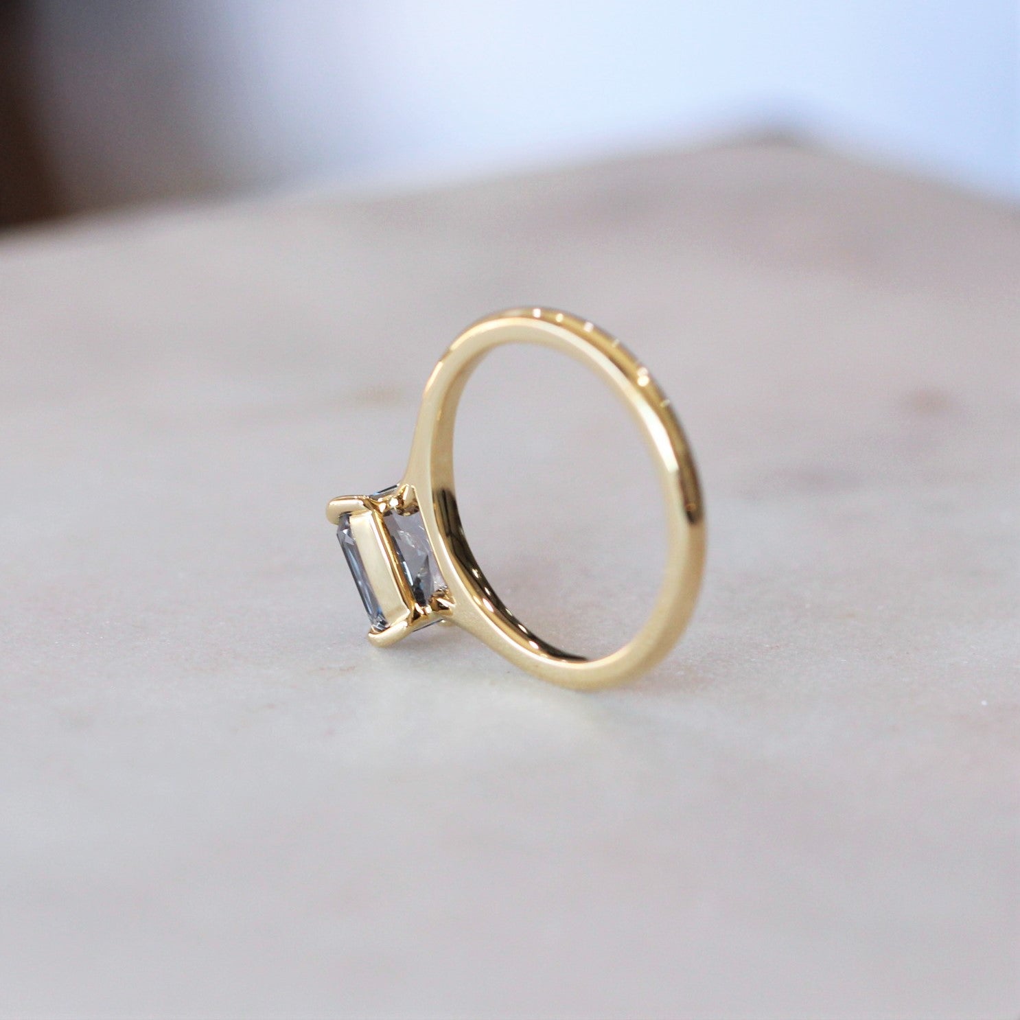 EAST WEST / GREY SPINEL RING