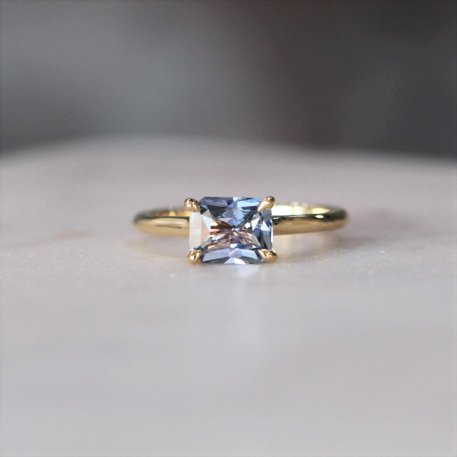 EAST WEST / GREY SPINEL RING