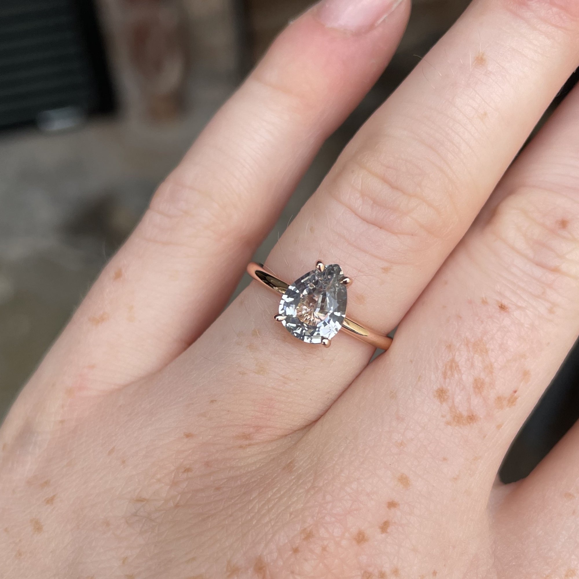 PEAR / GREY CEYLON SAPPHIRE RING II