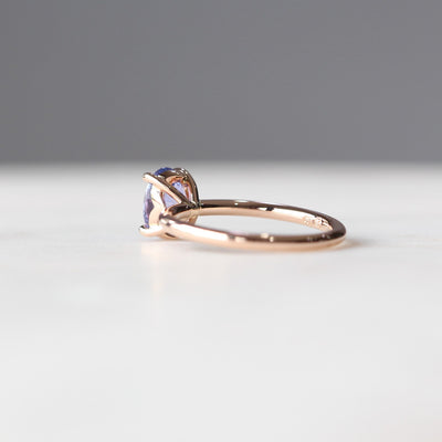 OVAL / CEYLON SOLITAIRE RING