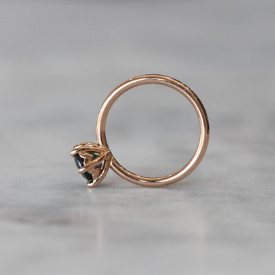 ROUND / SAPPHIRE SOLITAIRE RING ii