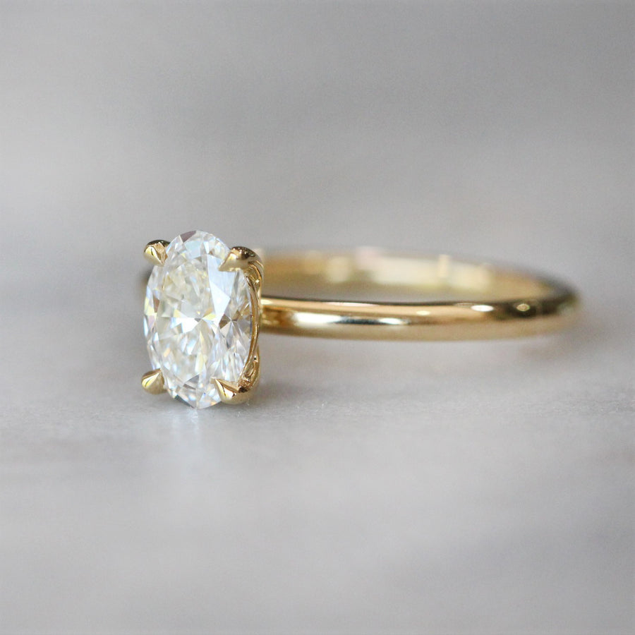 OVAL LAB DIAMOND / SOLITAIRE II