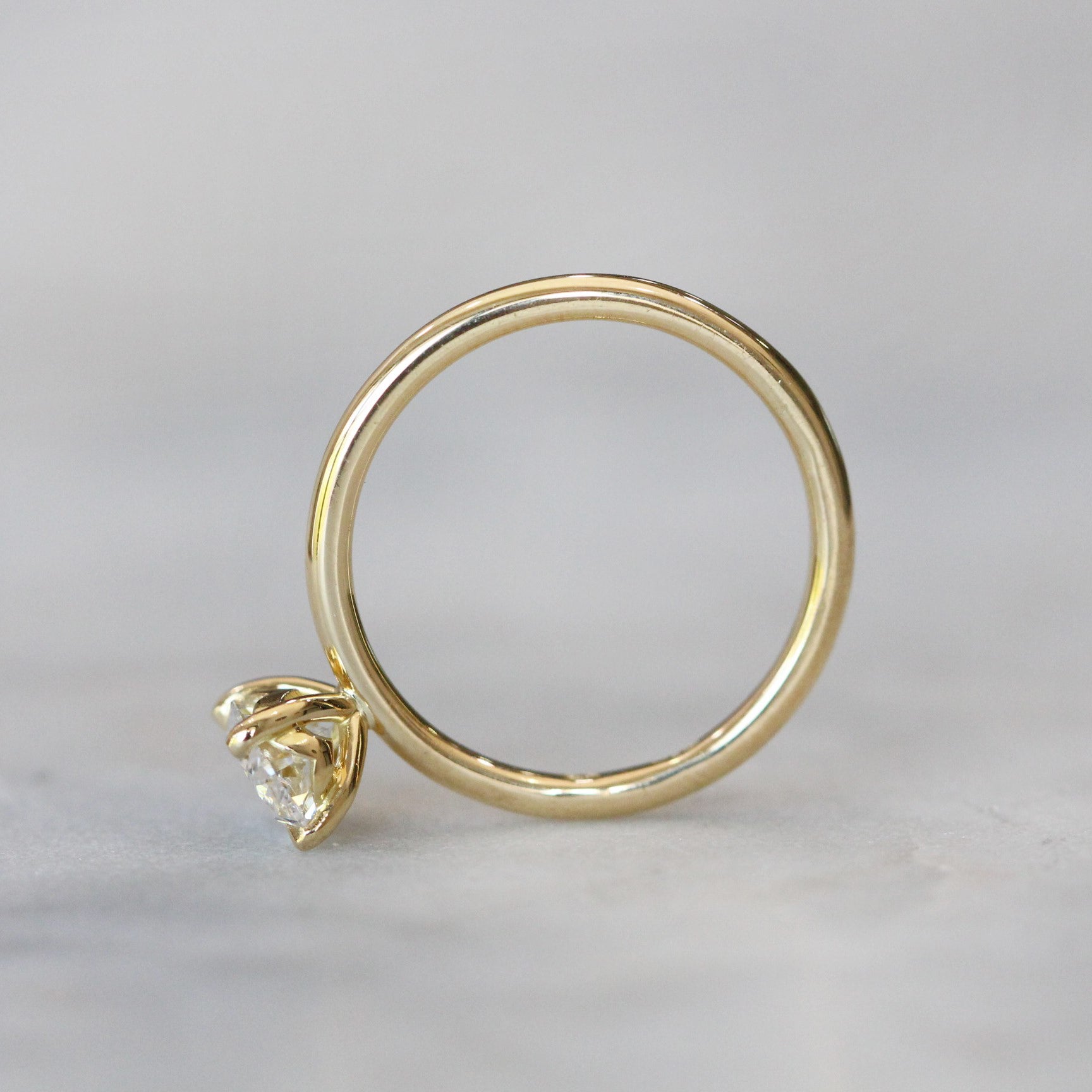 OVAL LAB DIAMOND / SOLITAIRE II