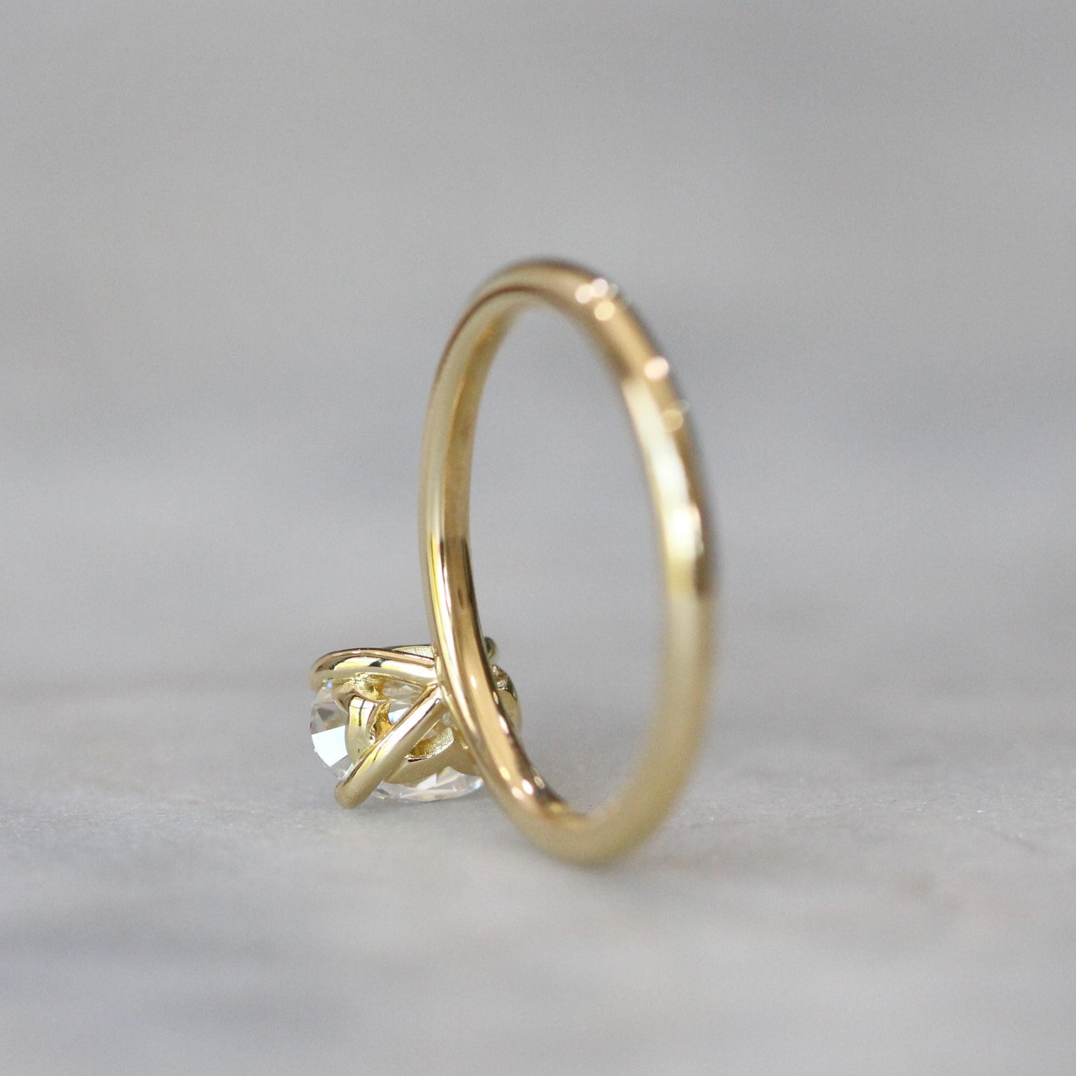 OVAL LAB DIAMOND / SOLITAIRE II