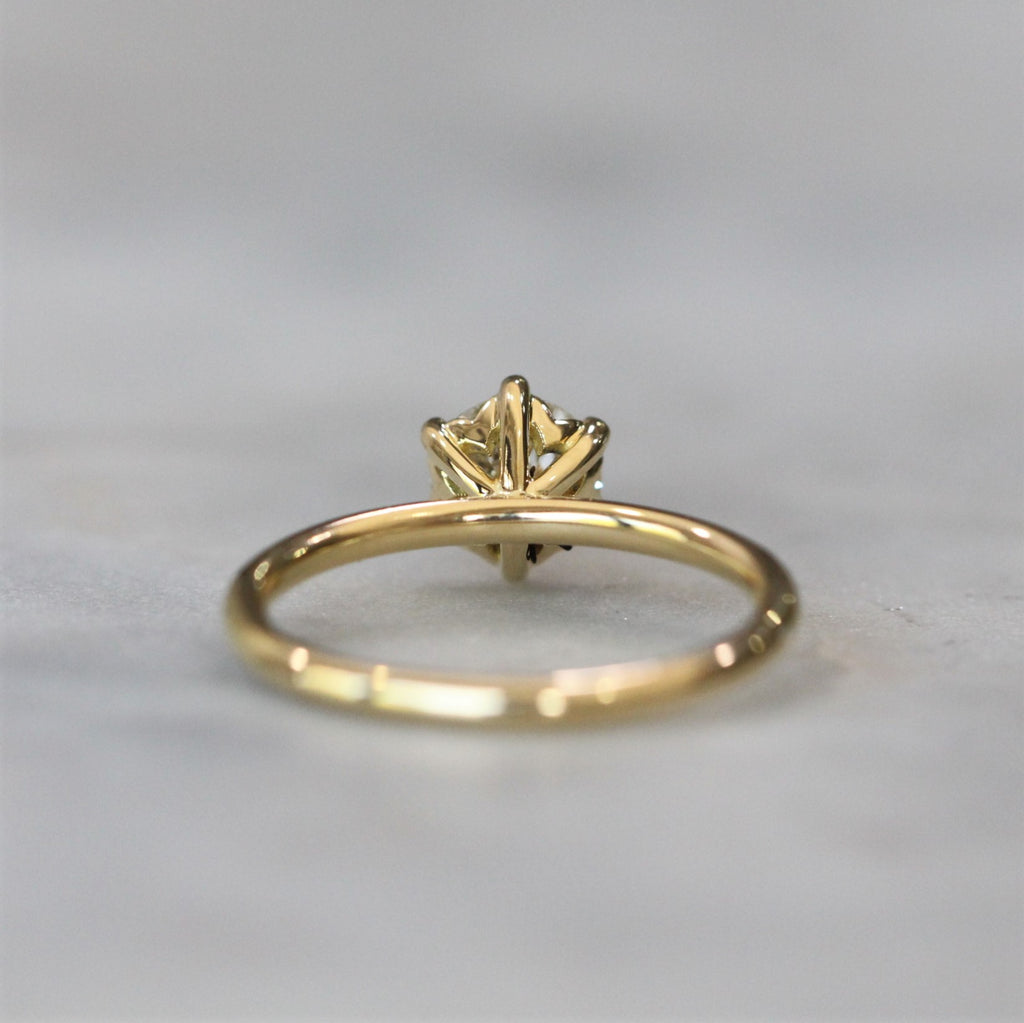 LAB CREATED / ROUND DIAMOND RING 0.89ct