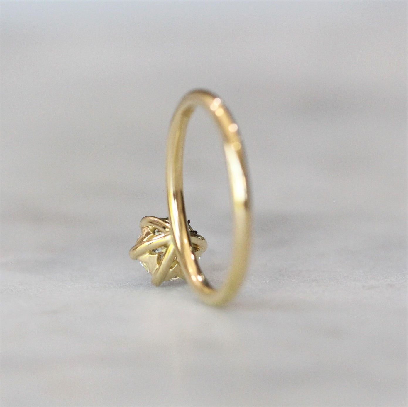 LAB CREATED / ROUND DIAMOND RING 0.89ct