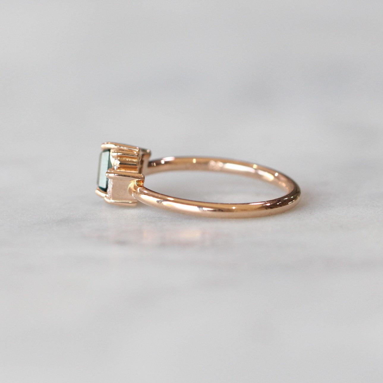 ASYMMETRIC / PARTI SAPPHIRE RING