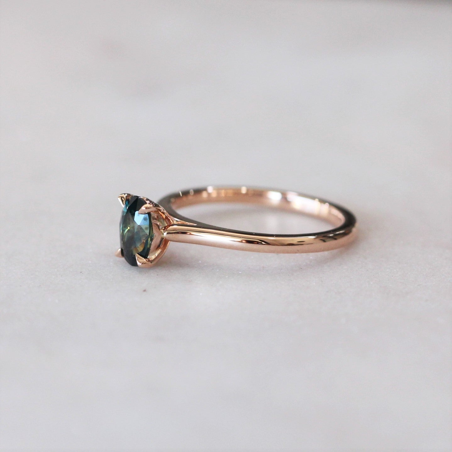 OVAL PARTI RING