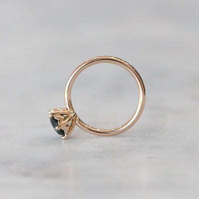 ROUND / SAPPHIRE SOLITAIRE RING iii