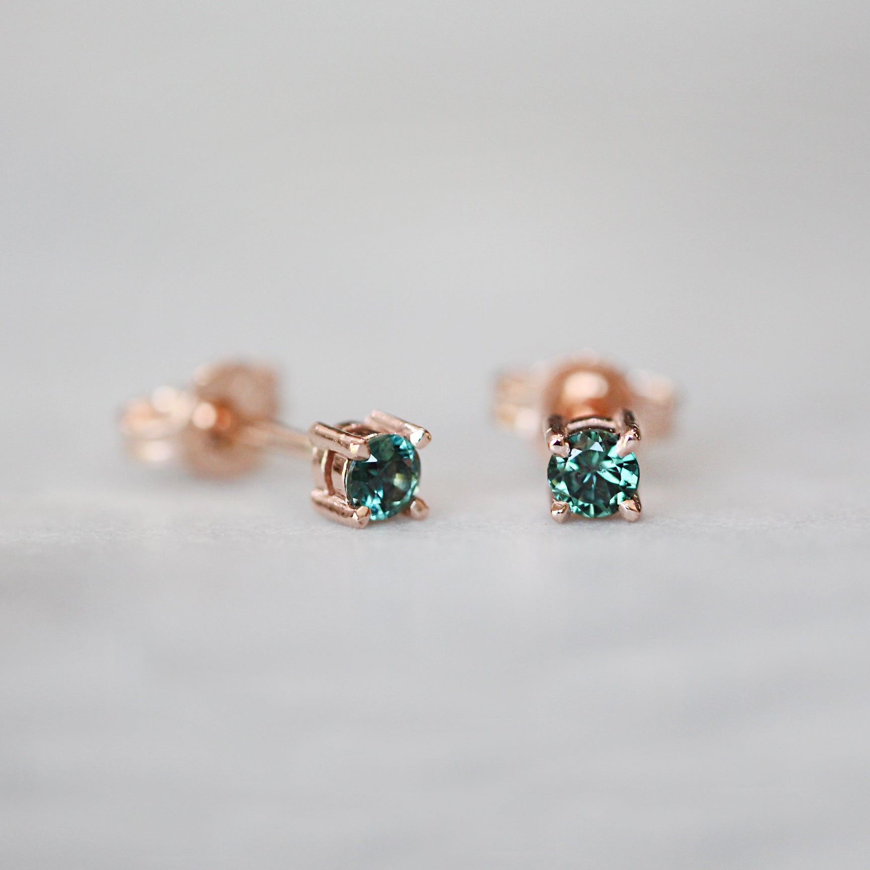 PARTI SAPPHIRE | STUD EARRINGS