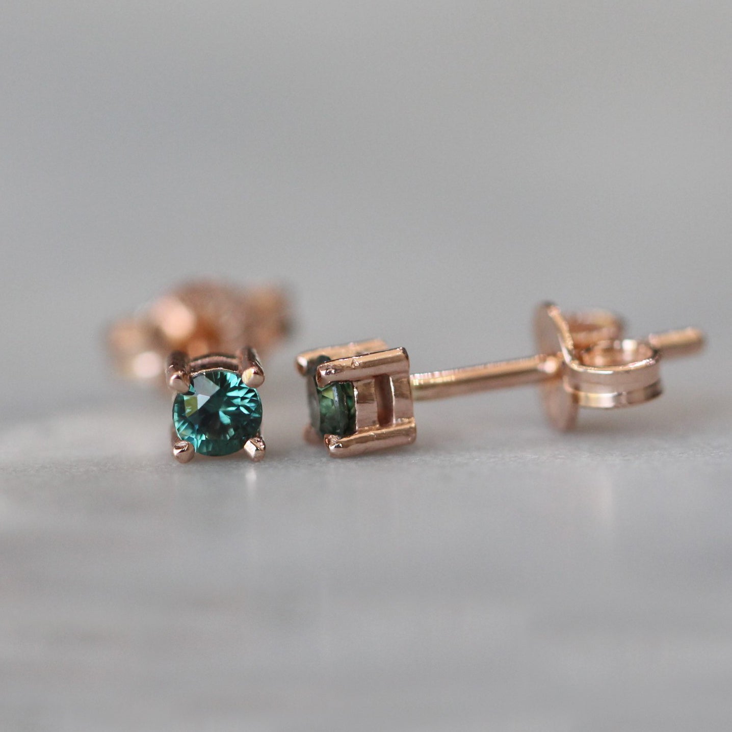 PARTI SAPPHIRE | STUD EARRINGS