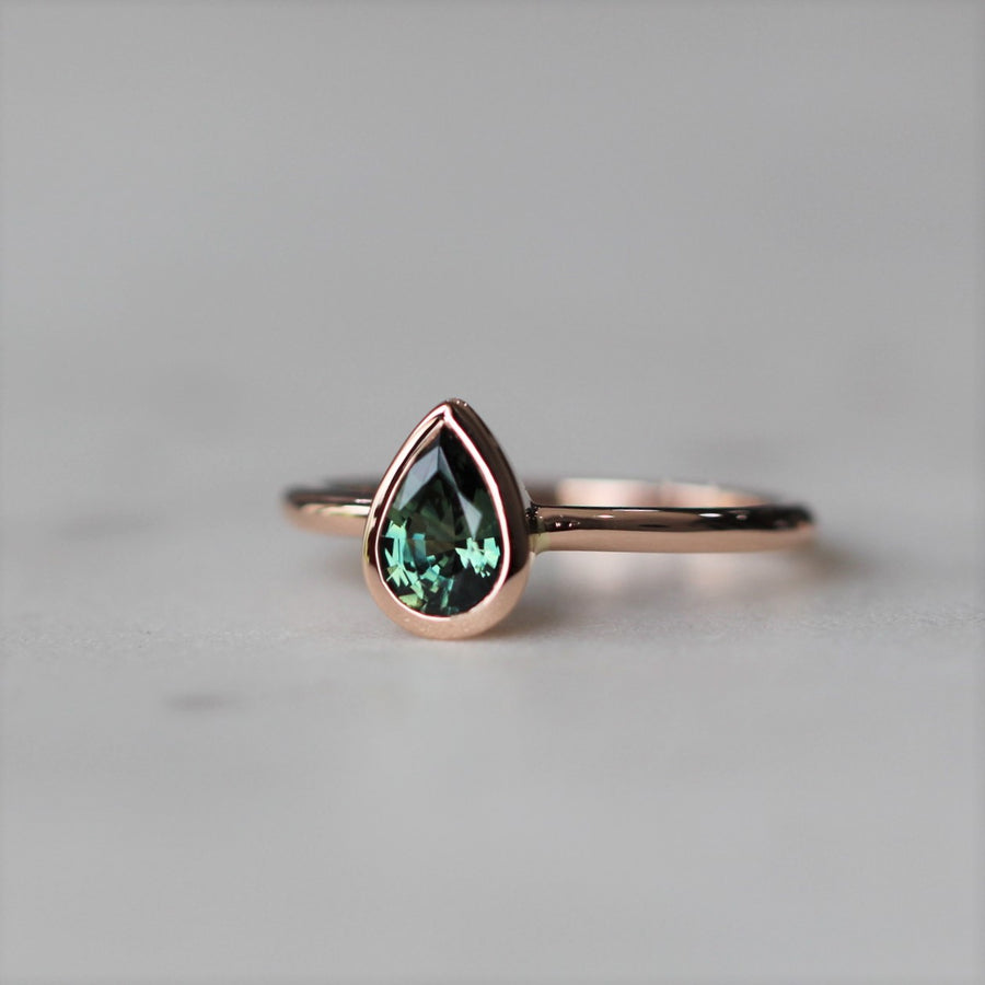 BEZEL SET / PEAR PARTI