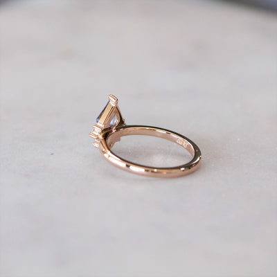 KITE / HALF HALO SPINEL RING