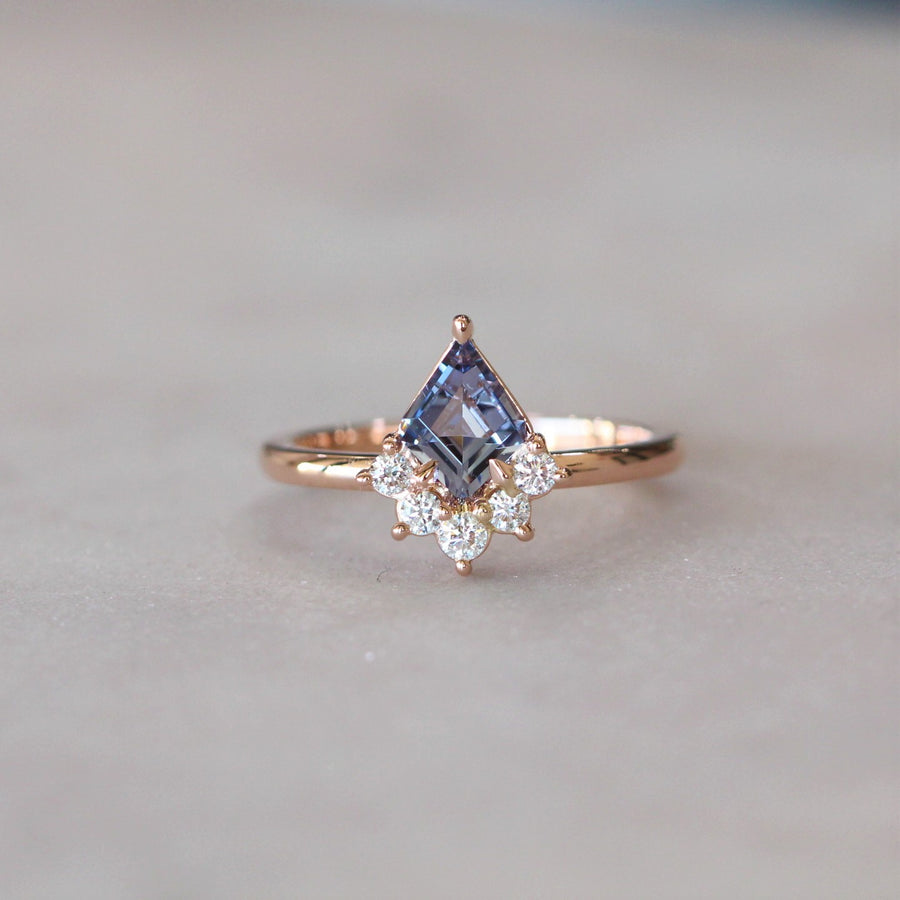 KITE / HALF HALO SPINEL RING