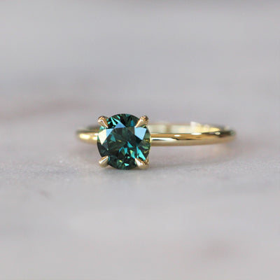 ROUND / TEAL AUSTRALIAN PARTI SAPPHIRE RING