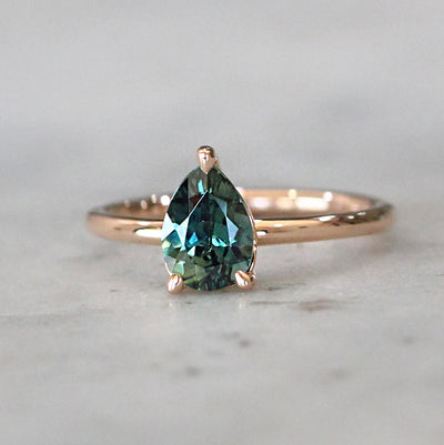 PEAR PARTI SAPPHIRE RING II