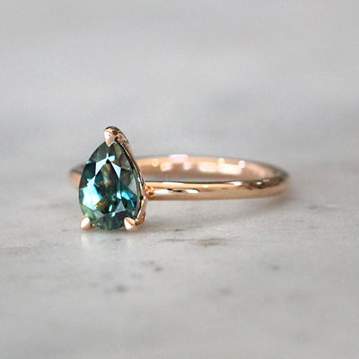 PEAR PARTI SAPPHIRE RING II