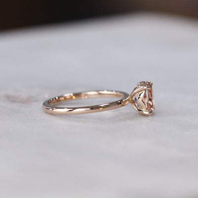 ALEX / OVAL MORGANITE RING
