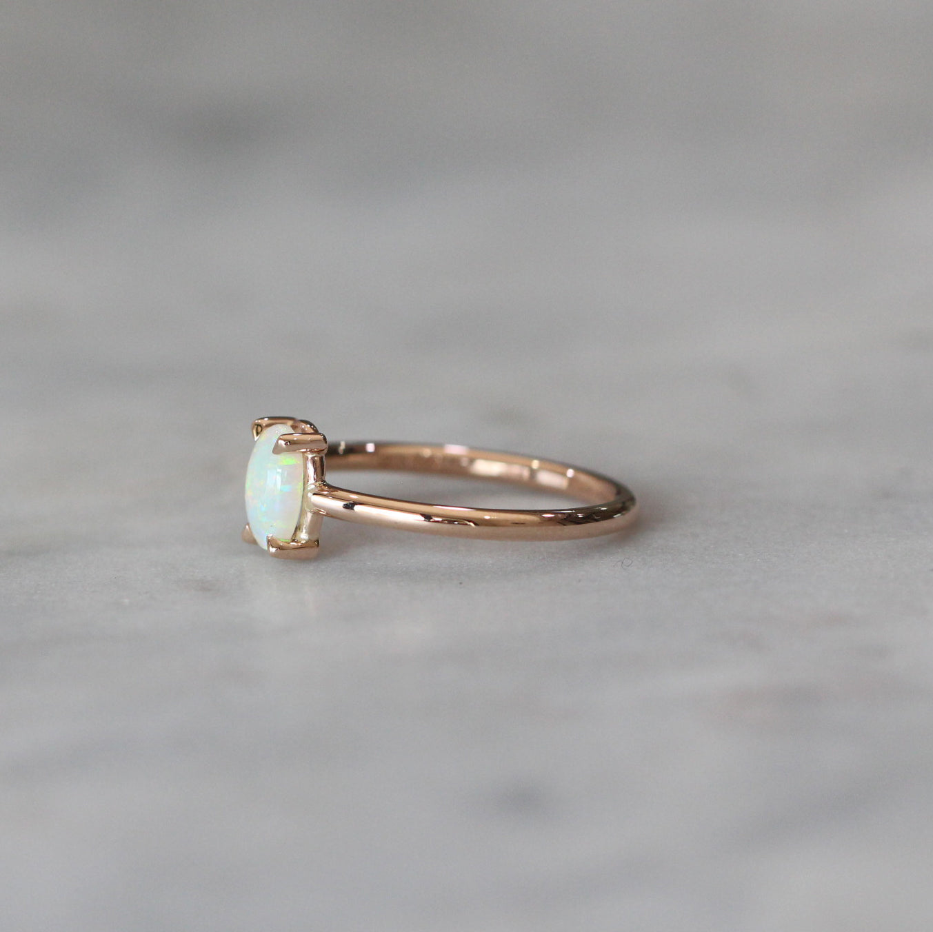 MINI OVAL / OPAL RING