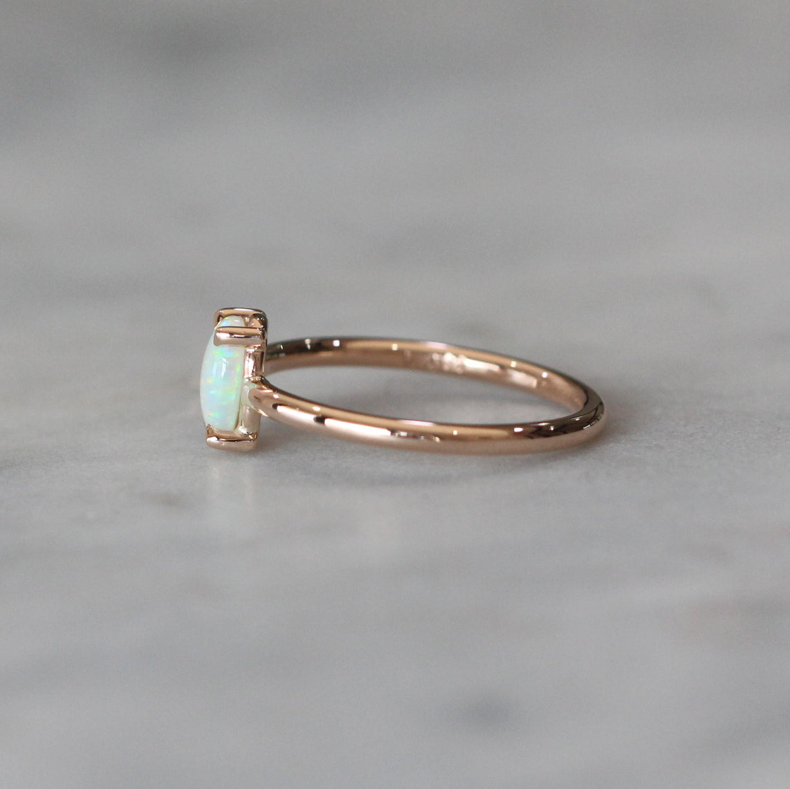 MINI OVAL / OPAL RING