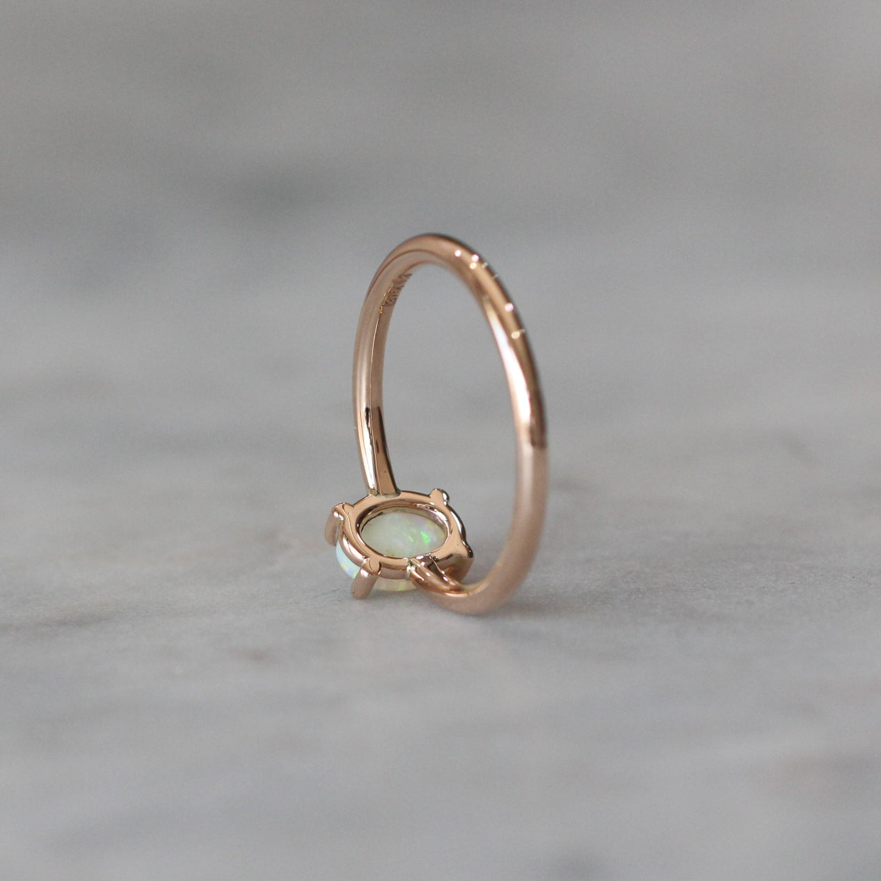 MINI OVAL / OPAL RING