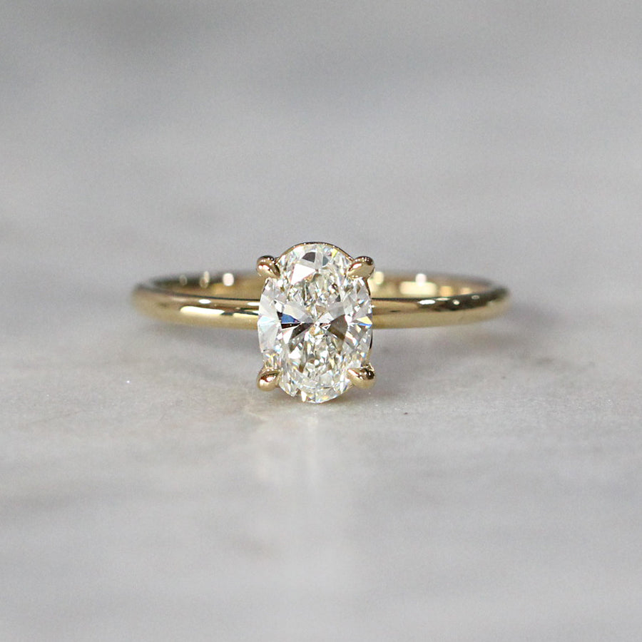 OVAL LAB CREATED DIAMOND / SOLITAIRE RING III