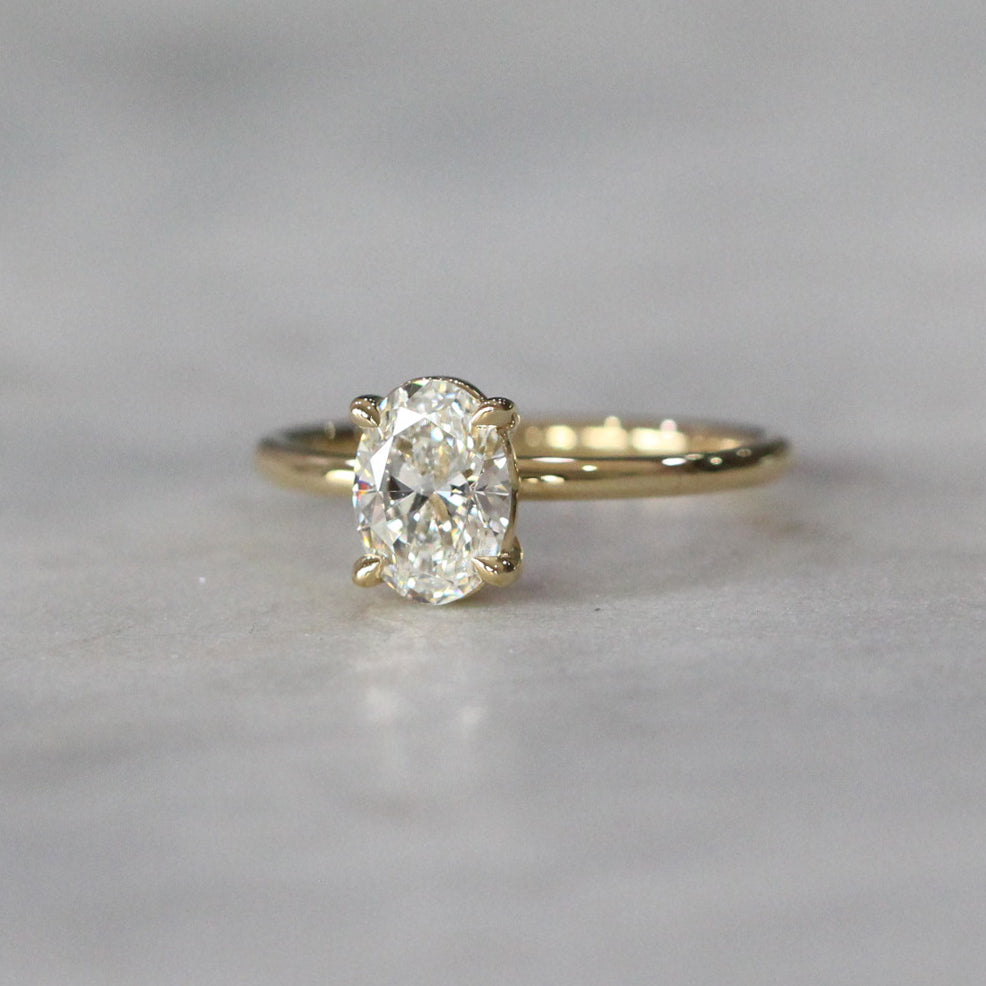 OVAL LAB CREATED DIAMOND / SOLITAIRE RING III