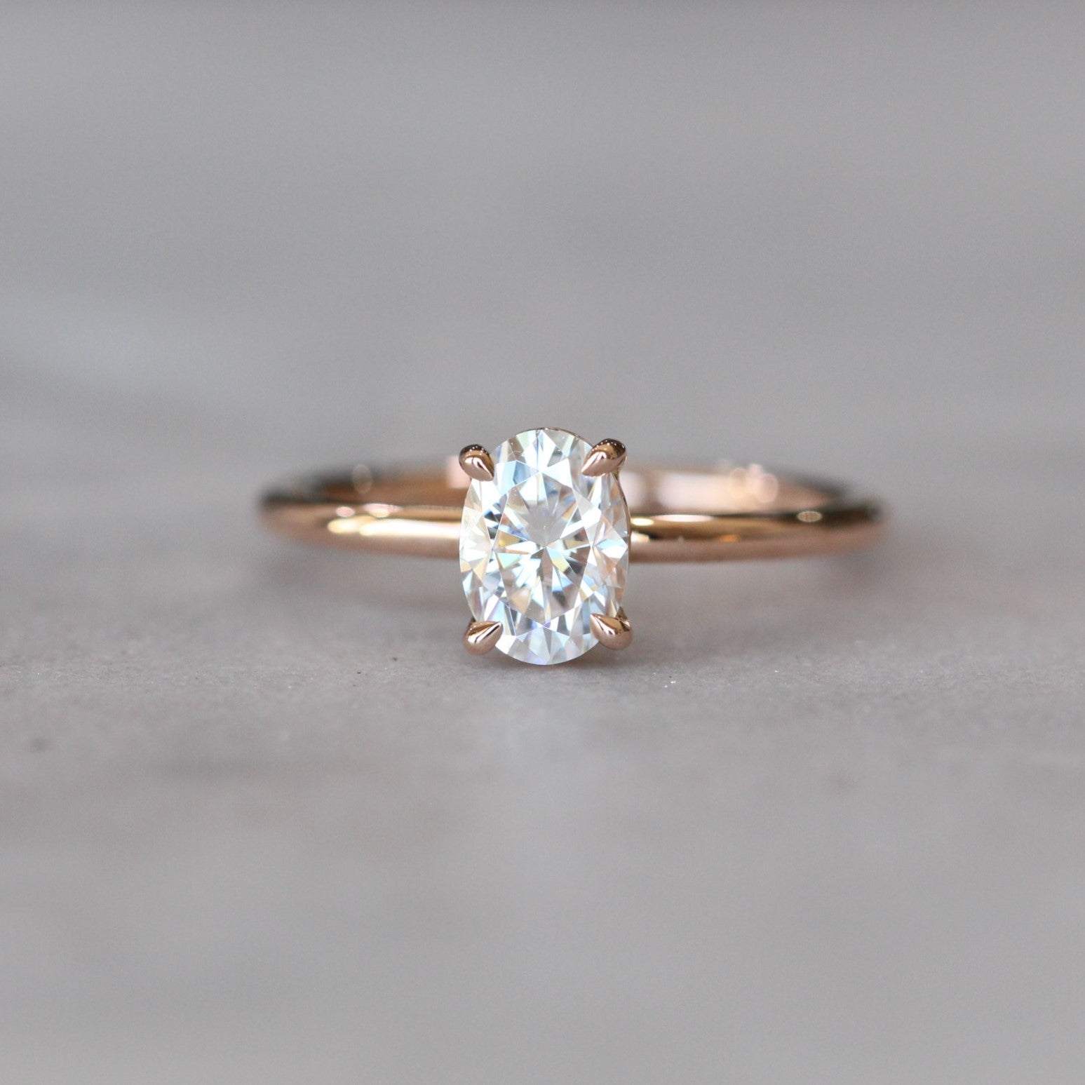CLARA / MOISSANITE SOLITAIRE RING