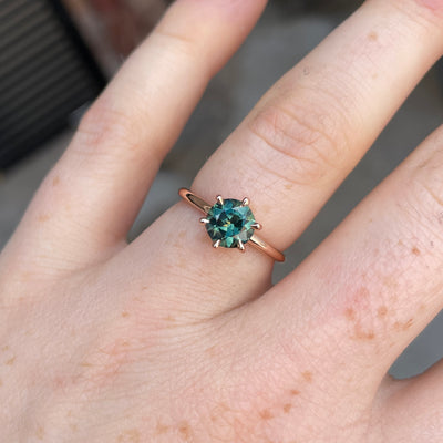 ROUND / SAPPHIRE SOLITAIRE RING ii