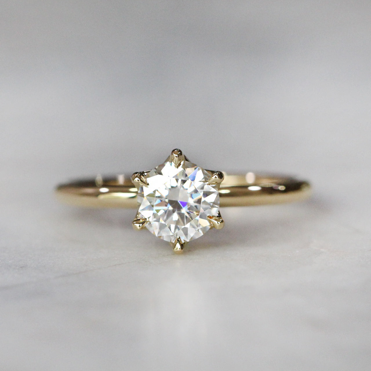 0.87ct ROUND DIAMOND / LOTUS RING