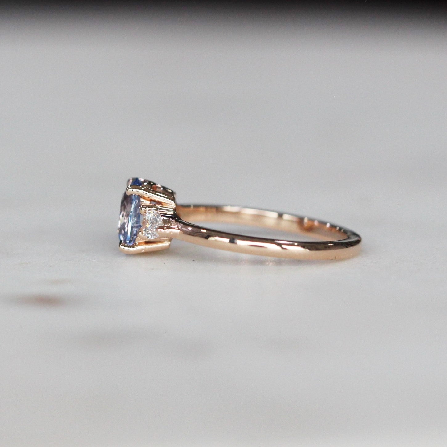 LILAC CEYLON / TRILOGY RING