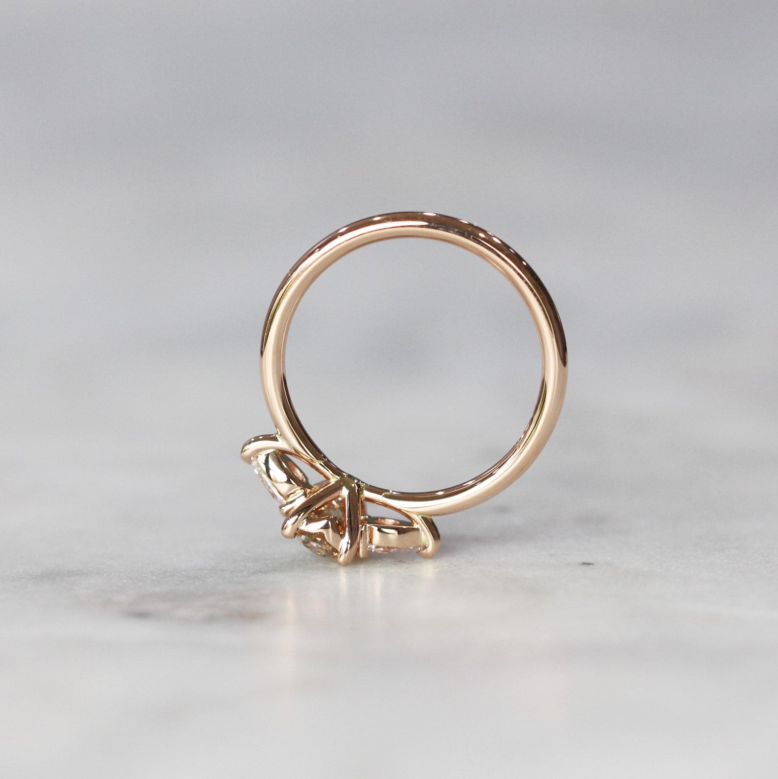 OVAL ARGYLE / TRILOGY RING