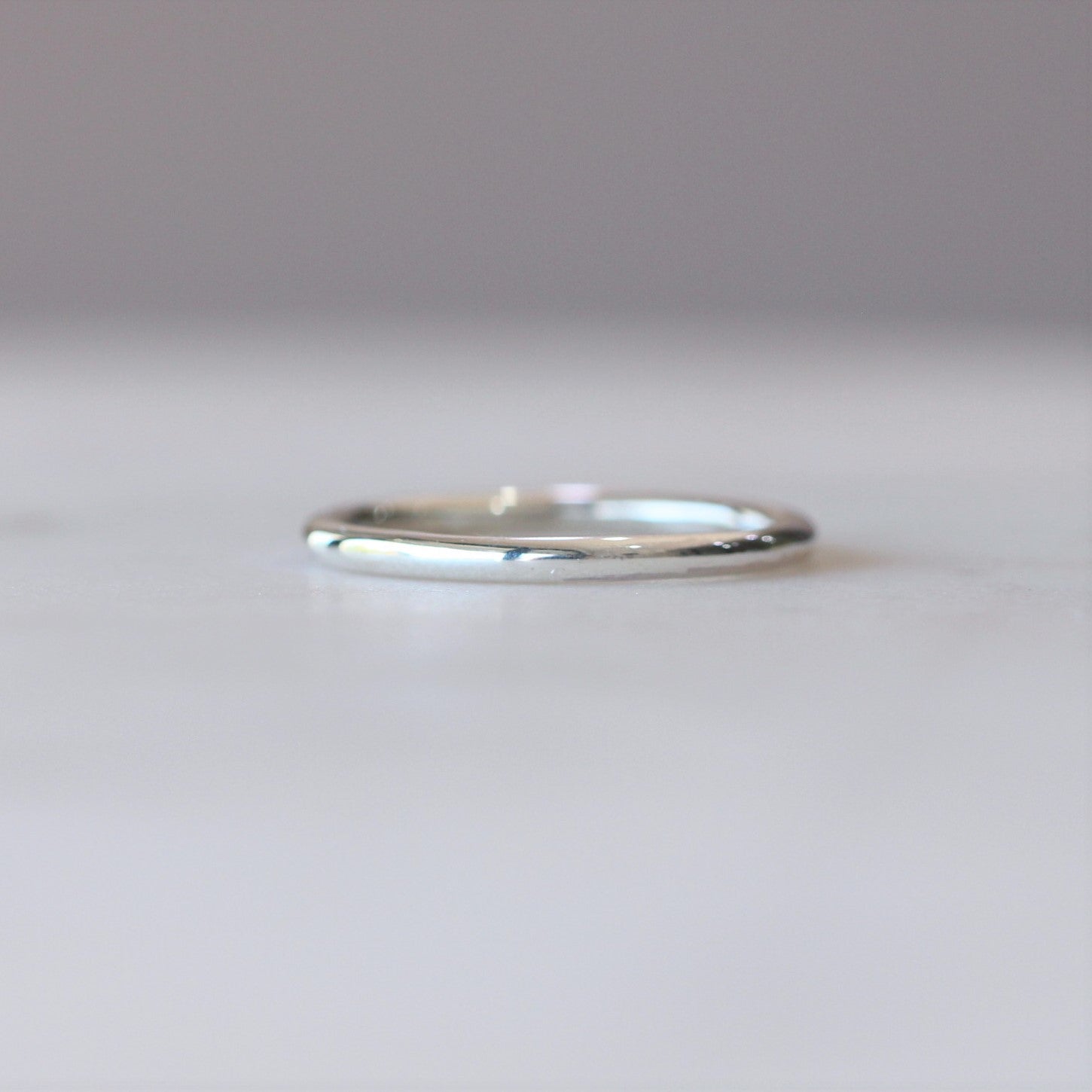 ROUND / WEDDING BAND